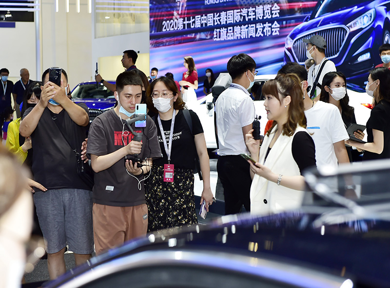红旗展台（摄影：苑激刚）